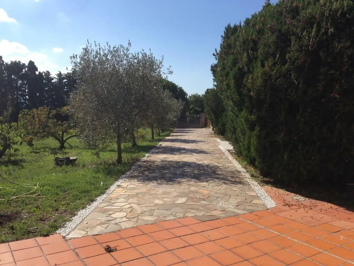 Semesterbostad S. Giorgio Villa Tinnura