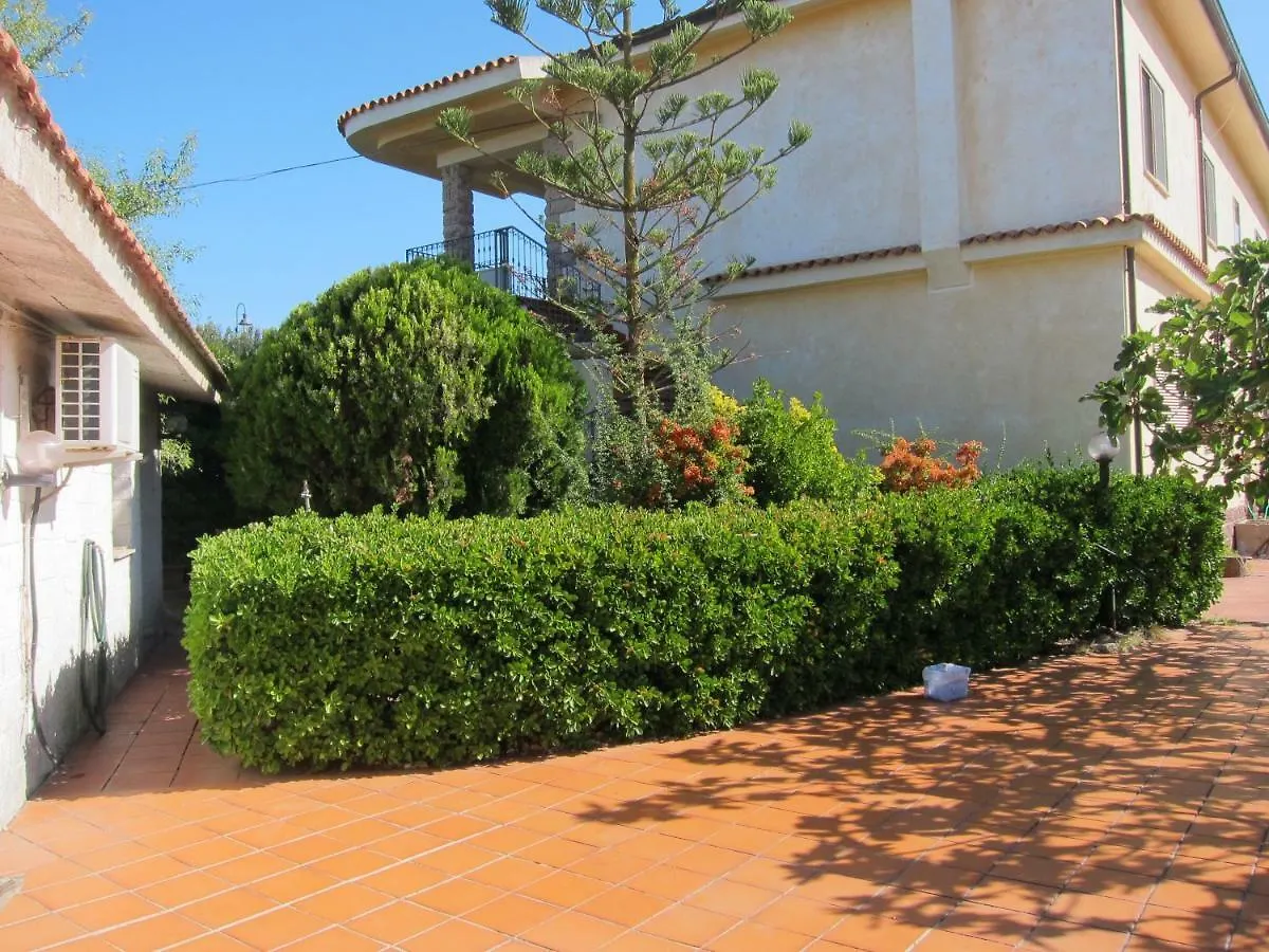 Semesterbostad S. Giorgio Villa Tinnura